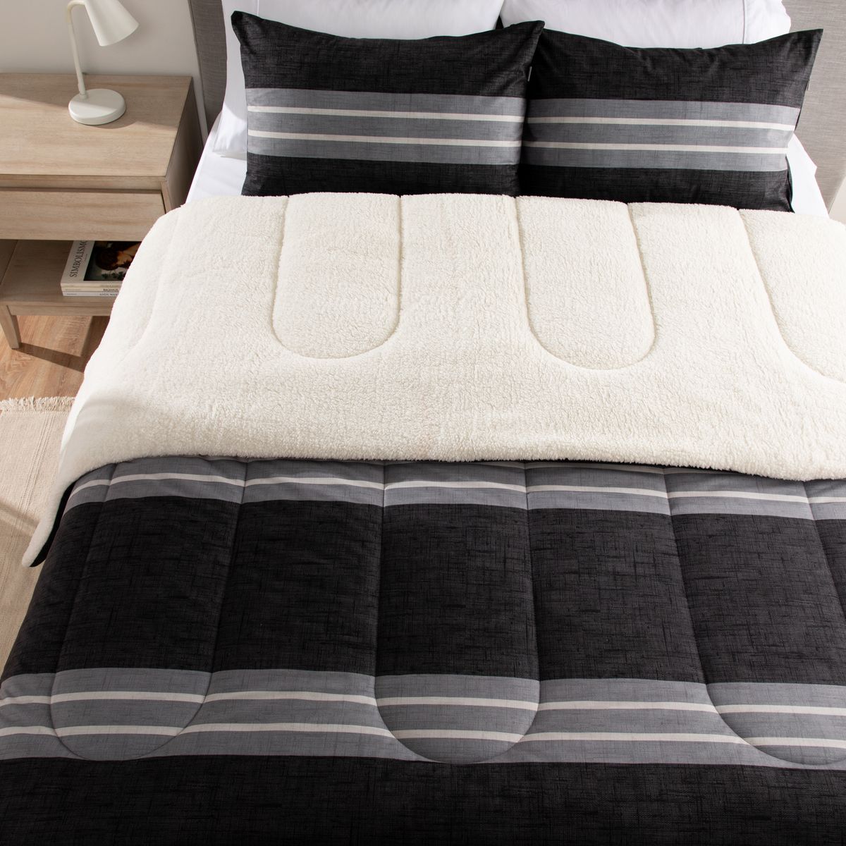 MICA - Plumón Sherpa Apolo Black Mica