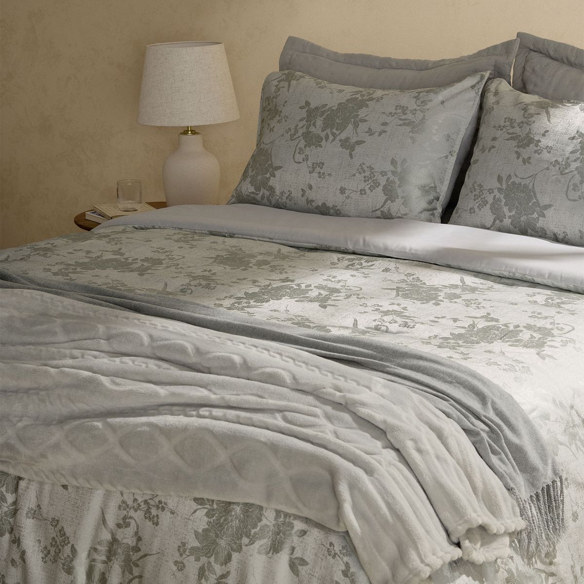 ROBERTA ALLEN - Plumón Andriana Roberta Allen