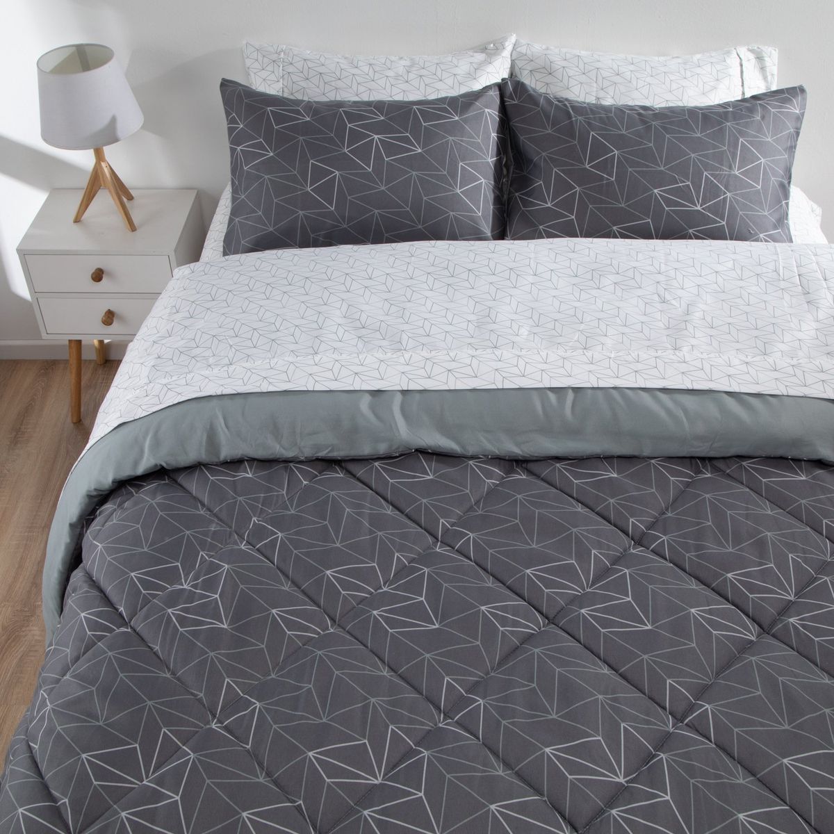 AMBIENTA - Juego De Cama Turvi: Plumón+ Sábanas+ Fundas de Almohada Ambienta