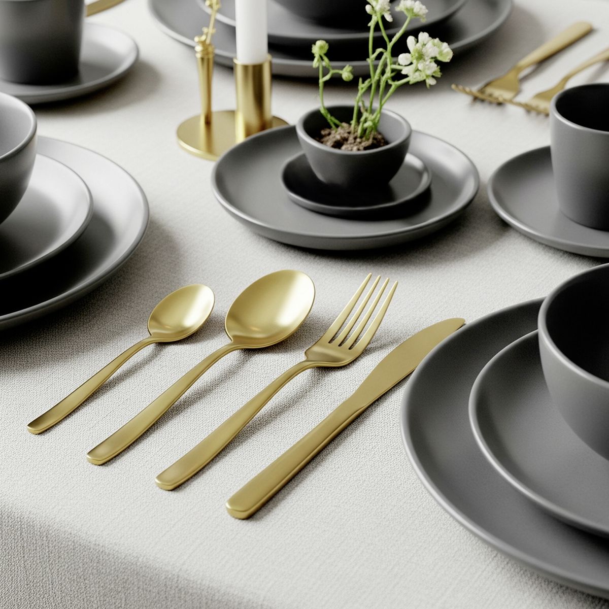 BASEMENT HOME - Juego de Cubiertos Piezas New Gold Basement Home