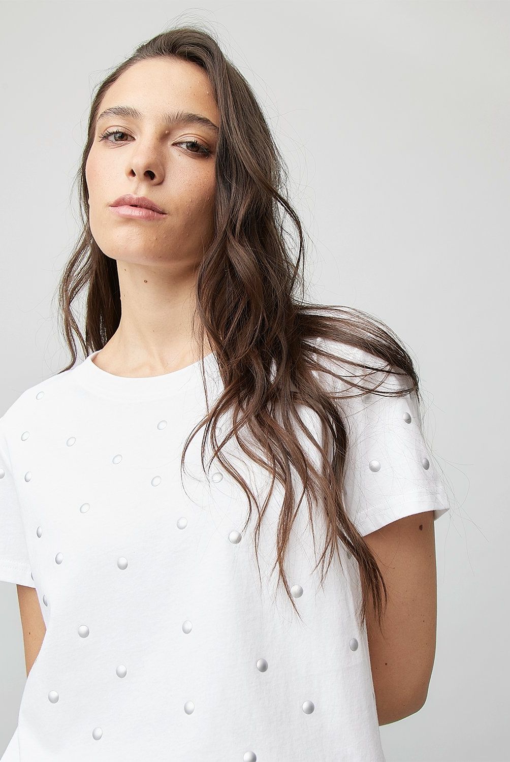 AMERICANINO - Polera Boxy Fit Tachas Manga Corta Mujer Americanino