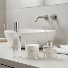 BASEMENT HOME - Set Vela 132 Gramos + Difusor 80 Ml + Spray 80 Ml Lirio Dorado Y Loto