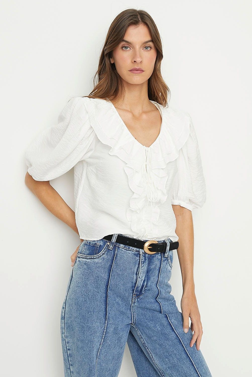 BASEMENT - Blusa Manga Corta Mujer Basement Cuello V con Volantes