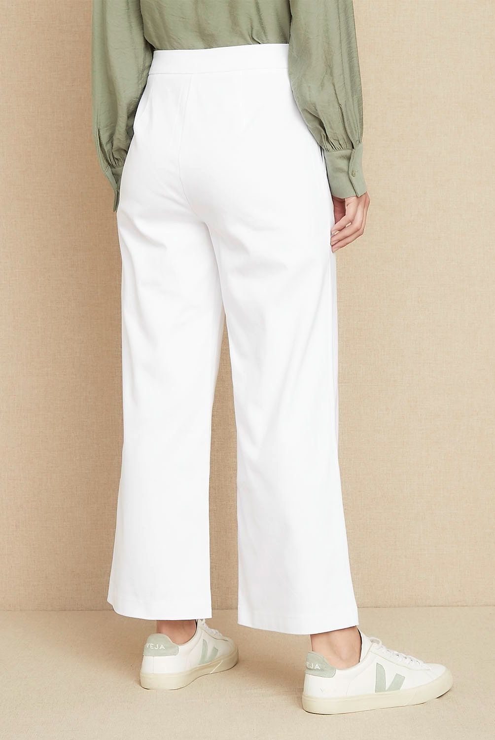 UNIVERSITY CLUB - Pantalón Flare Mujer University Club Tiro Medio