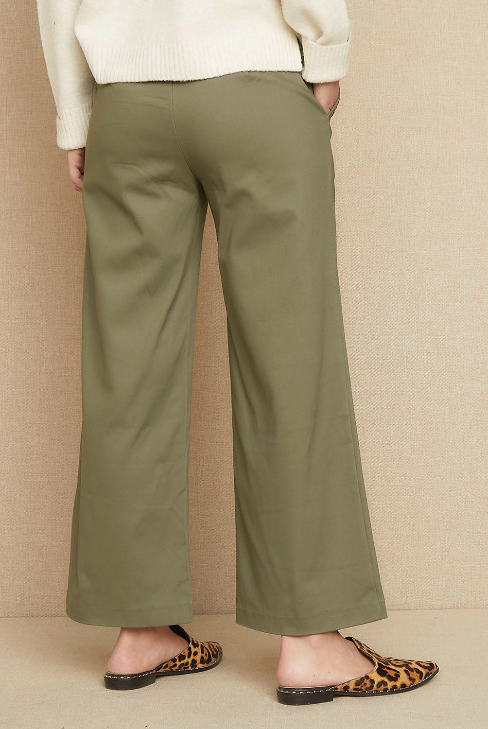 UNIVERSITY CLUB - Pantalón Flare Mujer University Club Tiro Medio