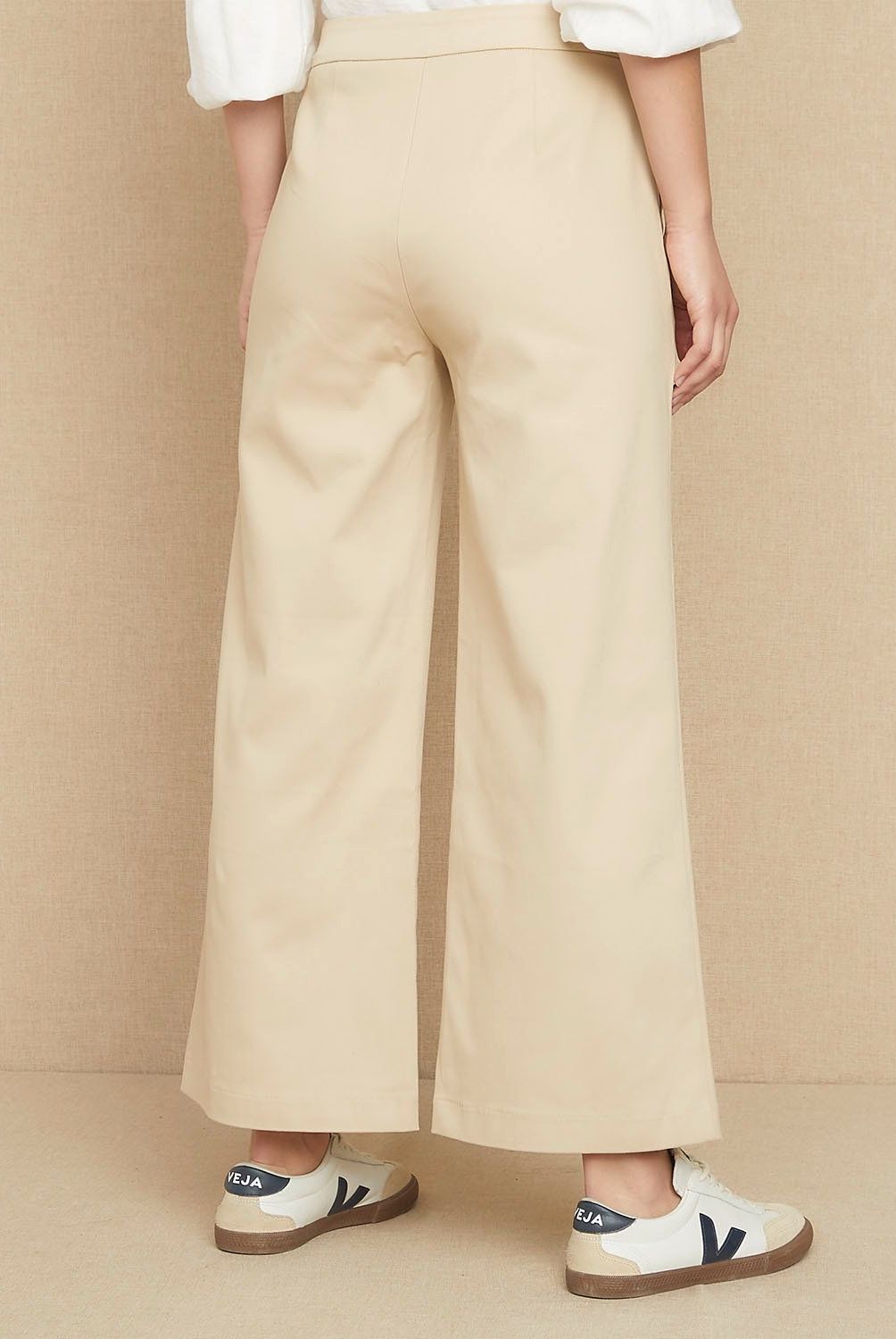 UNIVERSITY CLUB - Pantalón Flare Mujer University Club Tiro Medio