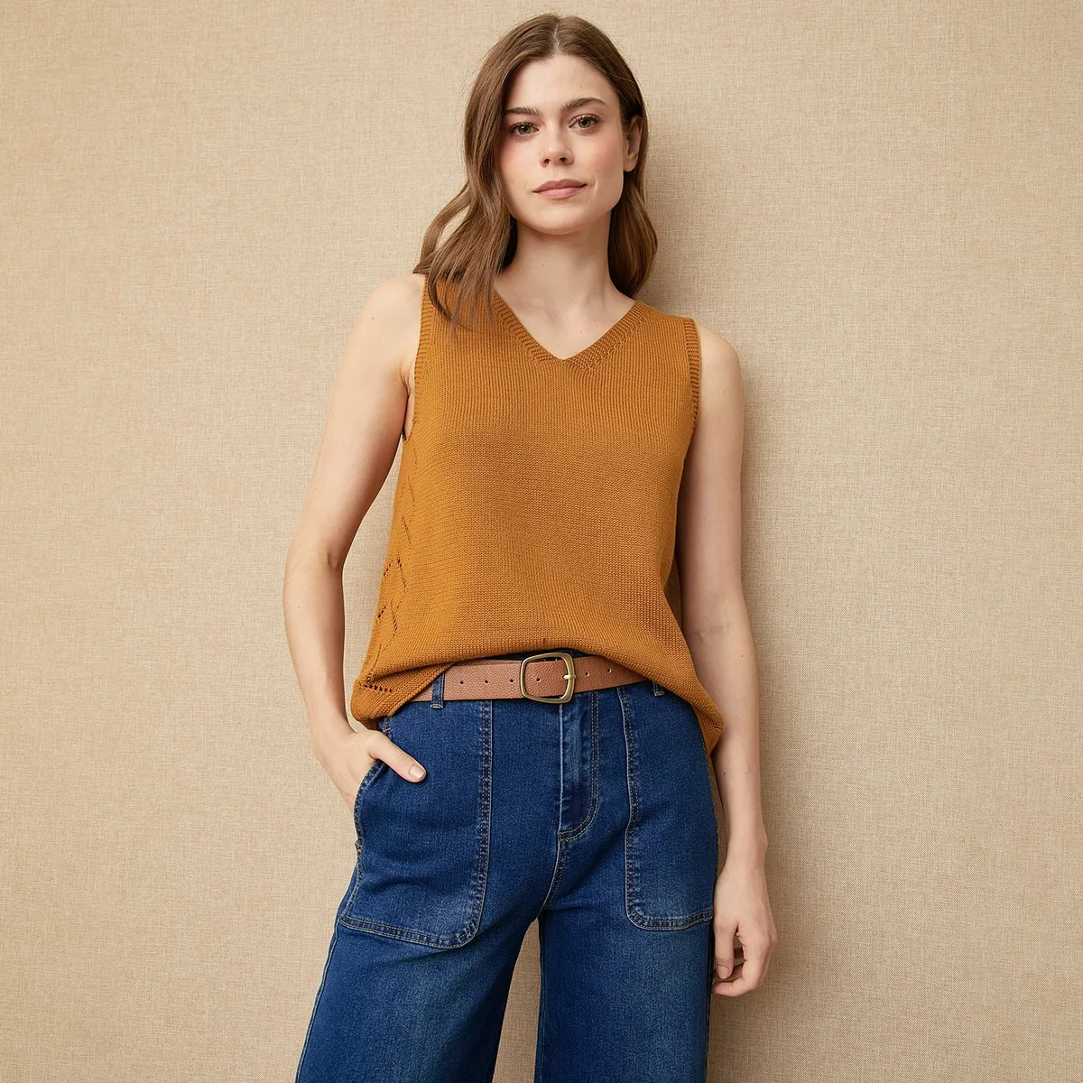 UNIVERSITY CLUB - Sweater University Club Sin Mangas Cuello V Mujer