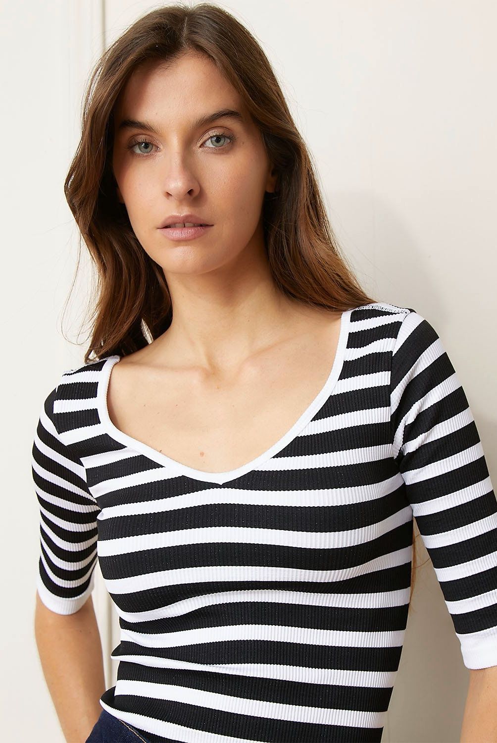 BASEMENT - Polera Manga Corta Basement Mujer Casual