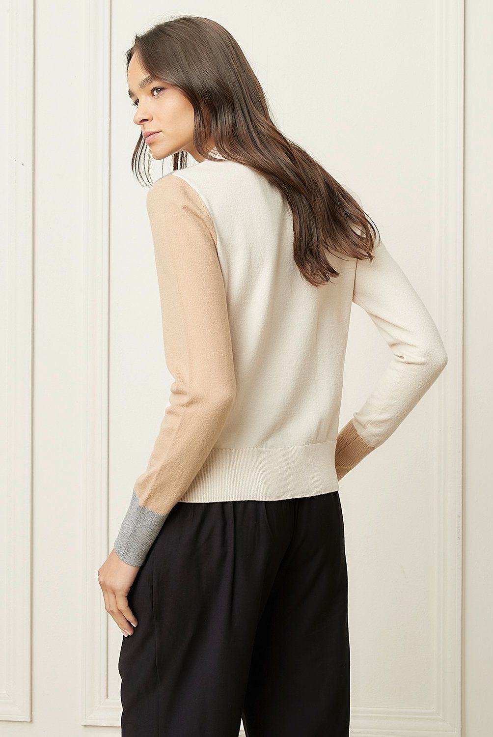 BASEMENT - Sweater Manga Larga Basement Mujer Cuello Alto Liso