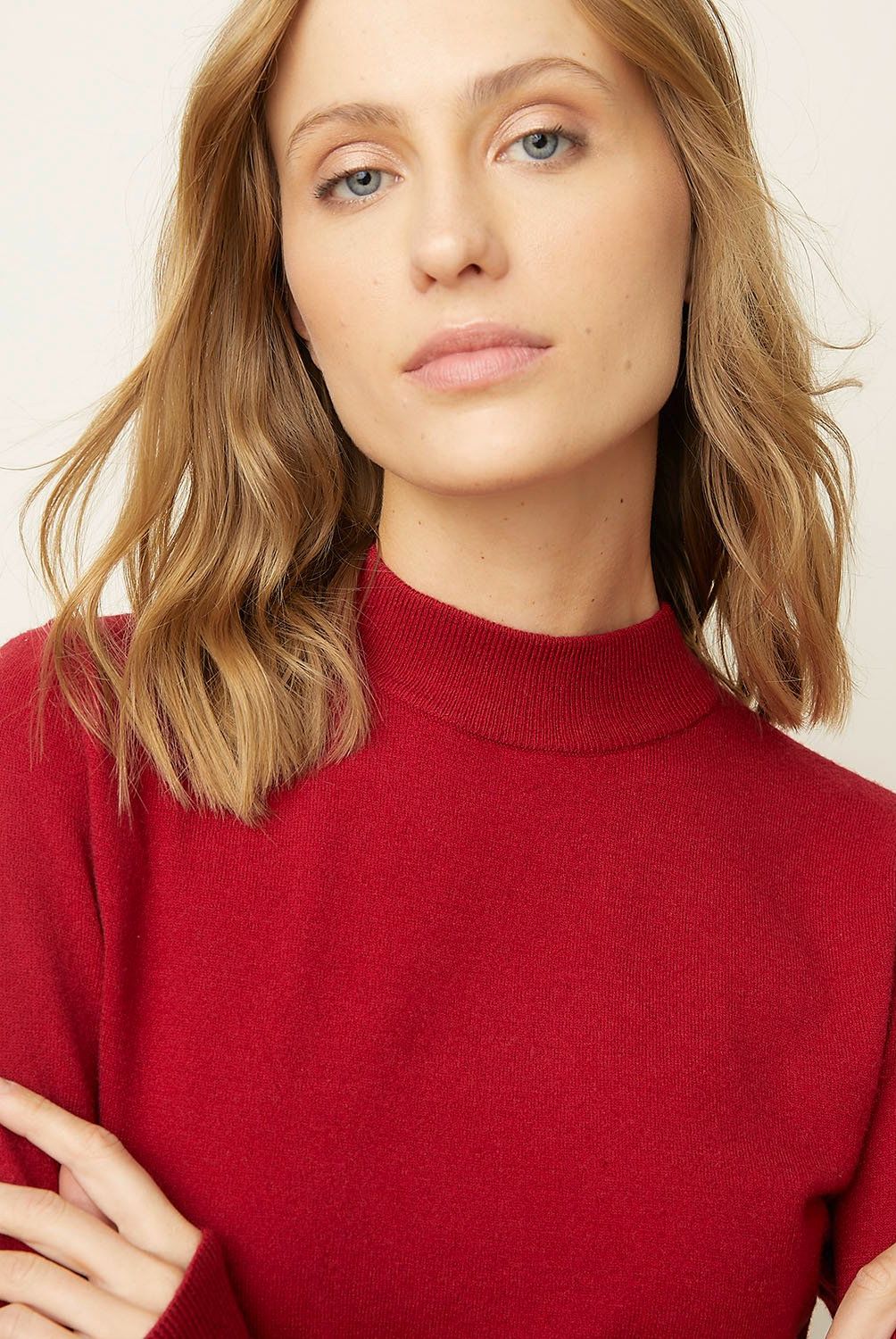 BASEMENT - Sweater Manga Larga Basement Mujer Cuello Alto Liso