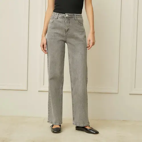 BASEMENT - Jeans Straight Tiro Alto Mujer Diseño