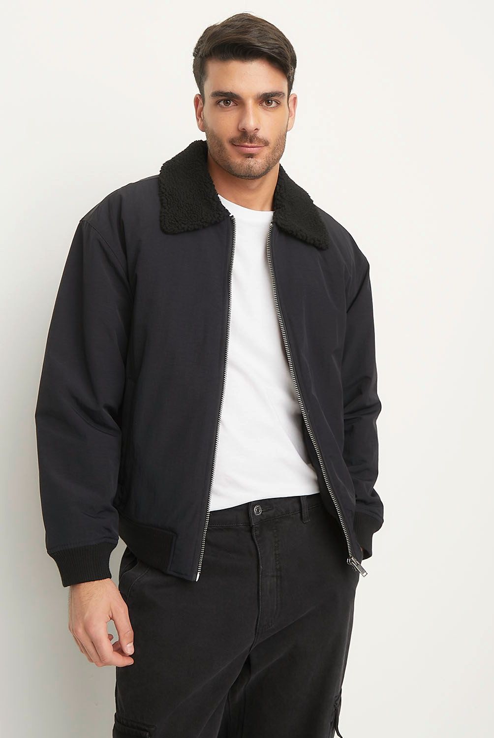 BASEMENT - Chaqueta Acolchada Basement Cuello Shearling Hombre Negra