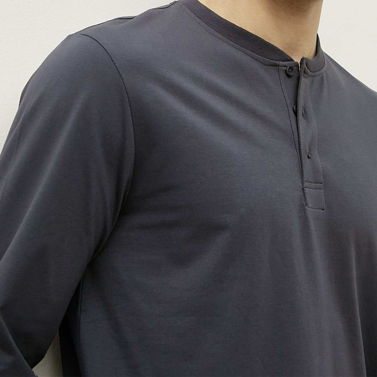 WOLF&HANK - Polera Manga Larga Henley Algodón Wolf&Hank Hombre