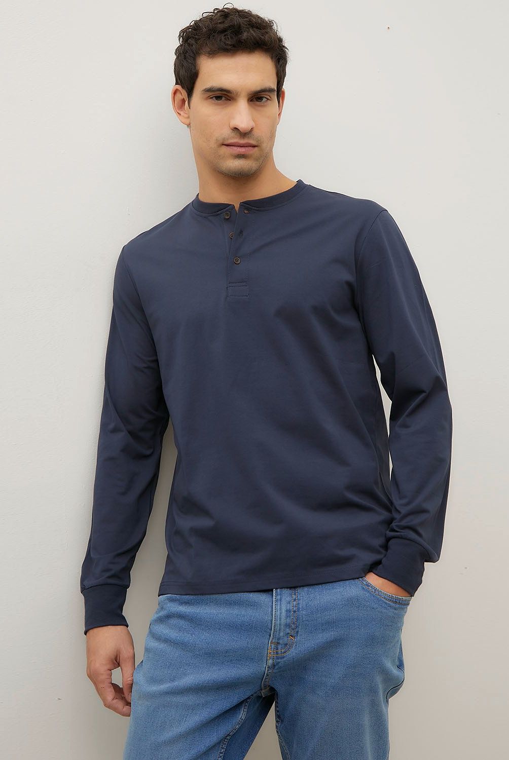 WOLF&HANK - Polera Manga Larga Henley Algodón Wolf&Hank Hombre