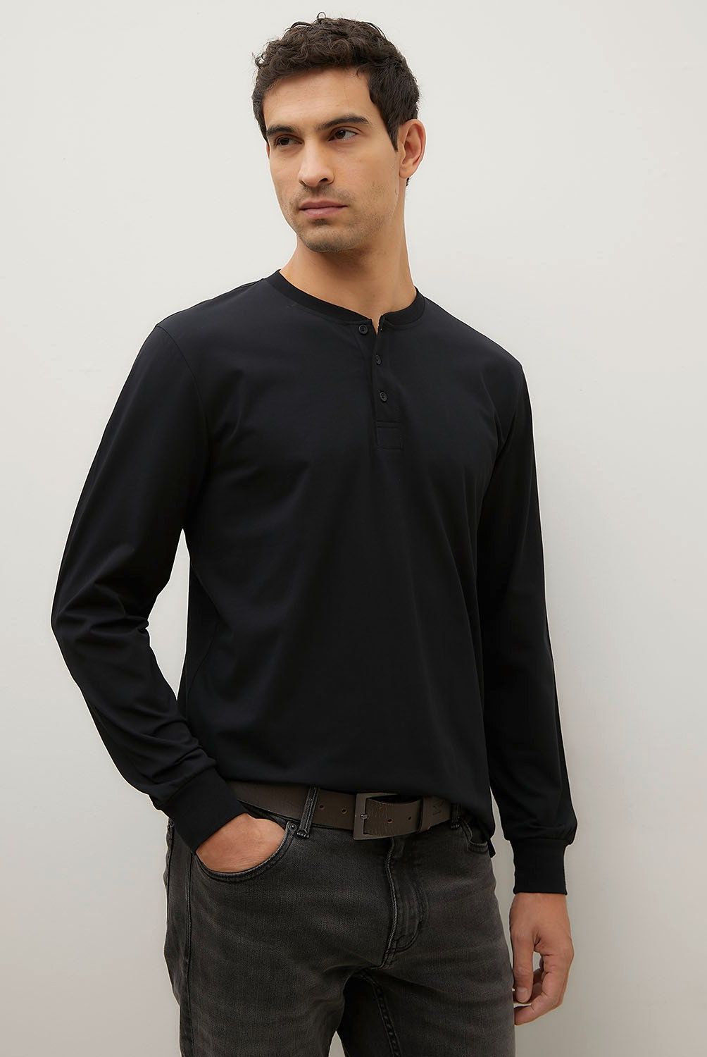 WOLF&HANK - Polera Manga Larga Henley Algodón Wolf&Hank Hombre