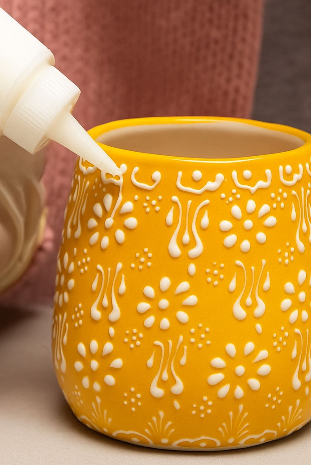 MYTH ARTS - Mug Cerámica Texturizada Amarillo Myth Arts
