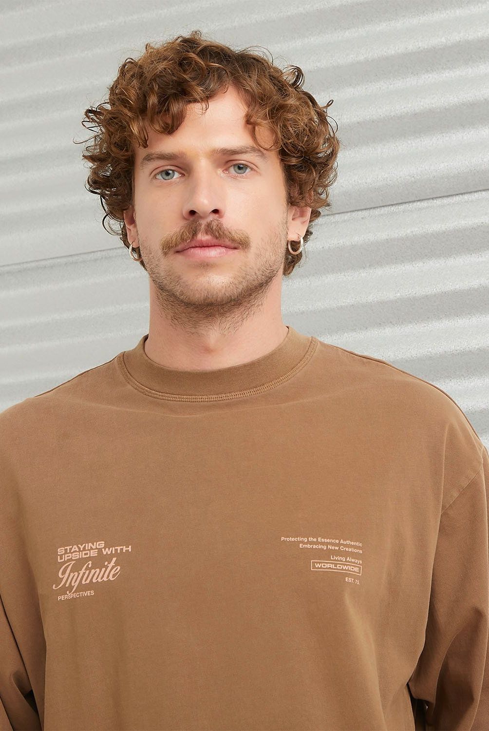 AMERICANINO - Polera Manga Larga Relaxed Fit Hombre Americanino