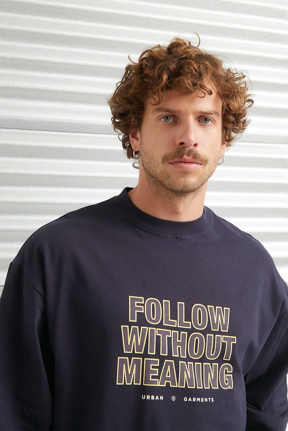 AMERICANINO - Polera Manga Larga Relaxed Fit Hombre Americanino