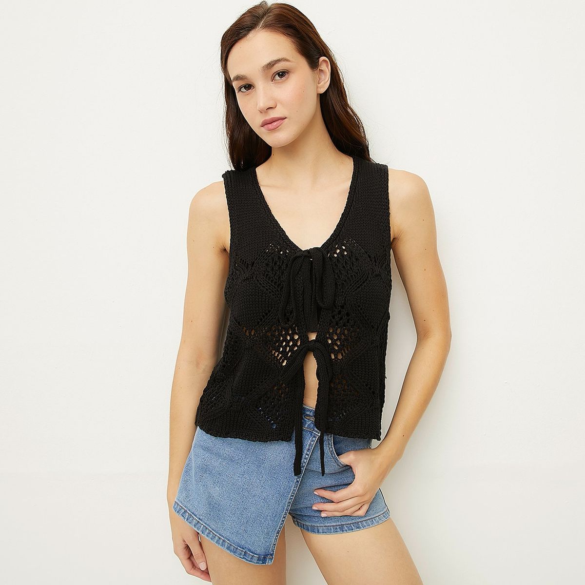 SYBILLA - Polera Mujer Sybilla Texturada Sin Mangas Cuello V con Amarre