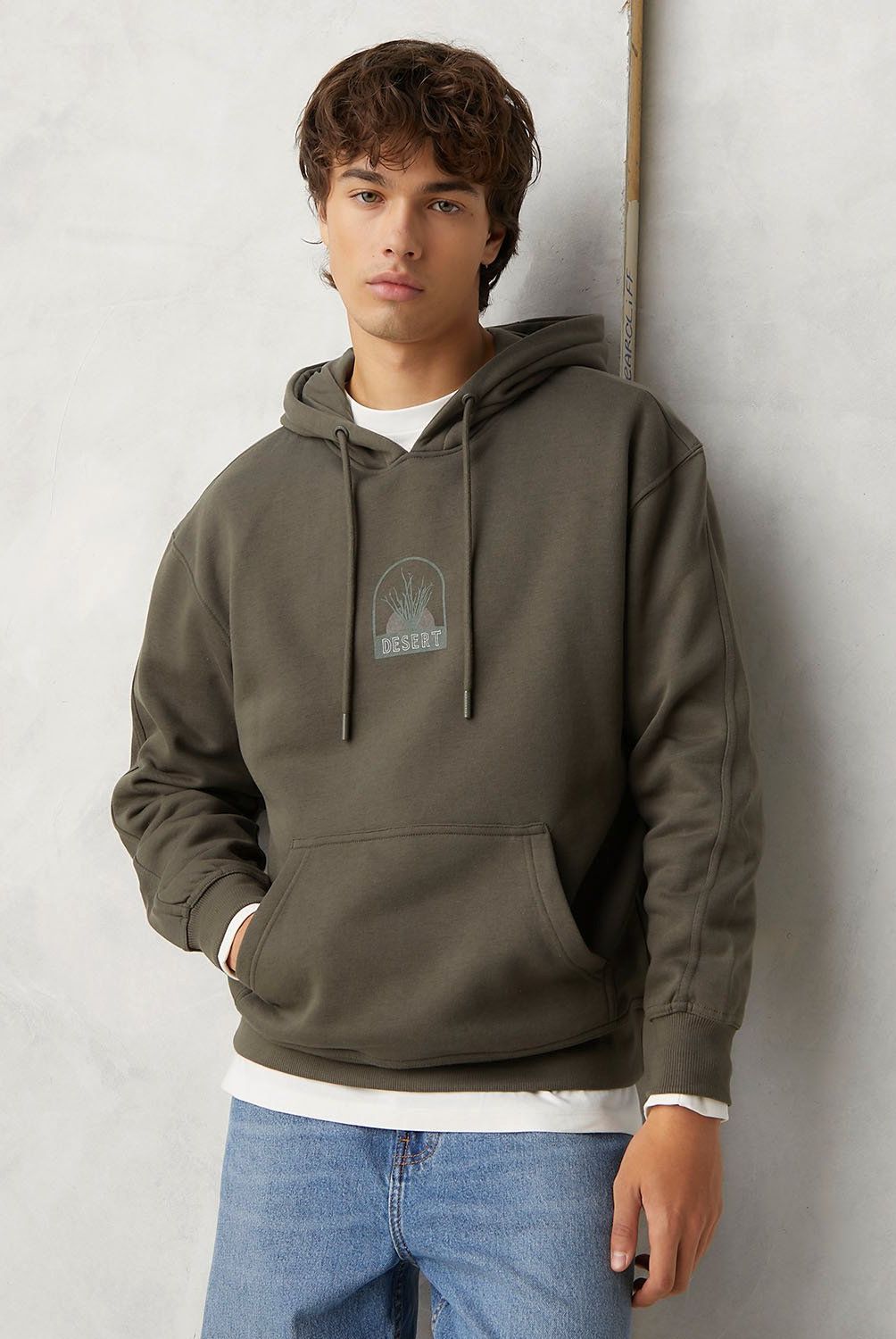 BEARCLIFF - Polerón Canguro Relaxed Fit Hombre Bearcliff