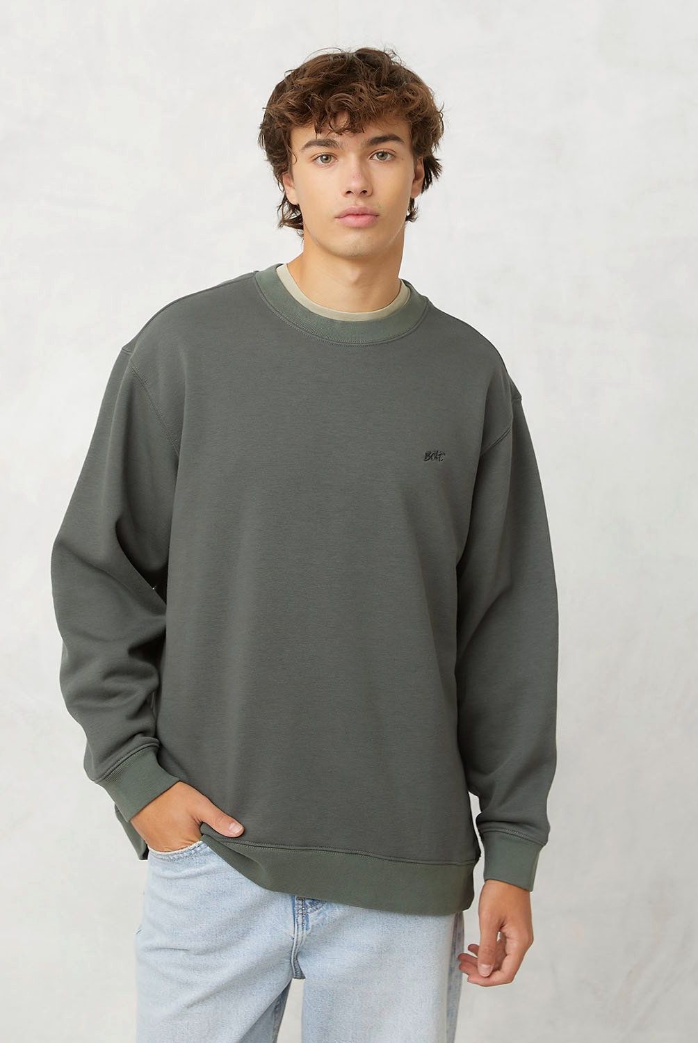 BEARCLIFF - Polerón Crew Neck Relaxed Fit Hombre Bearcliff