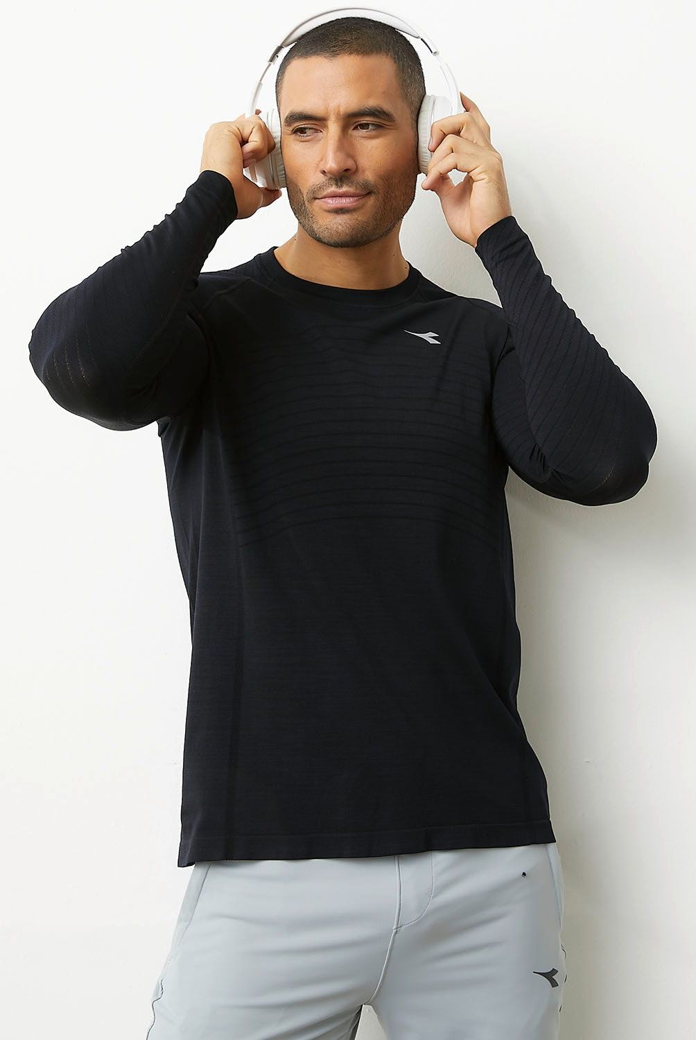 DIADORA - Polera Deportiva Manga Larga Hombre Diadora