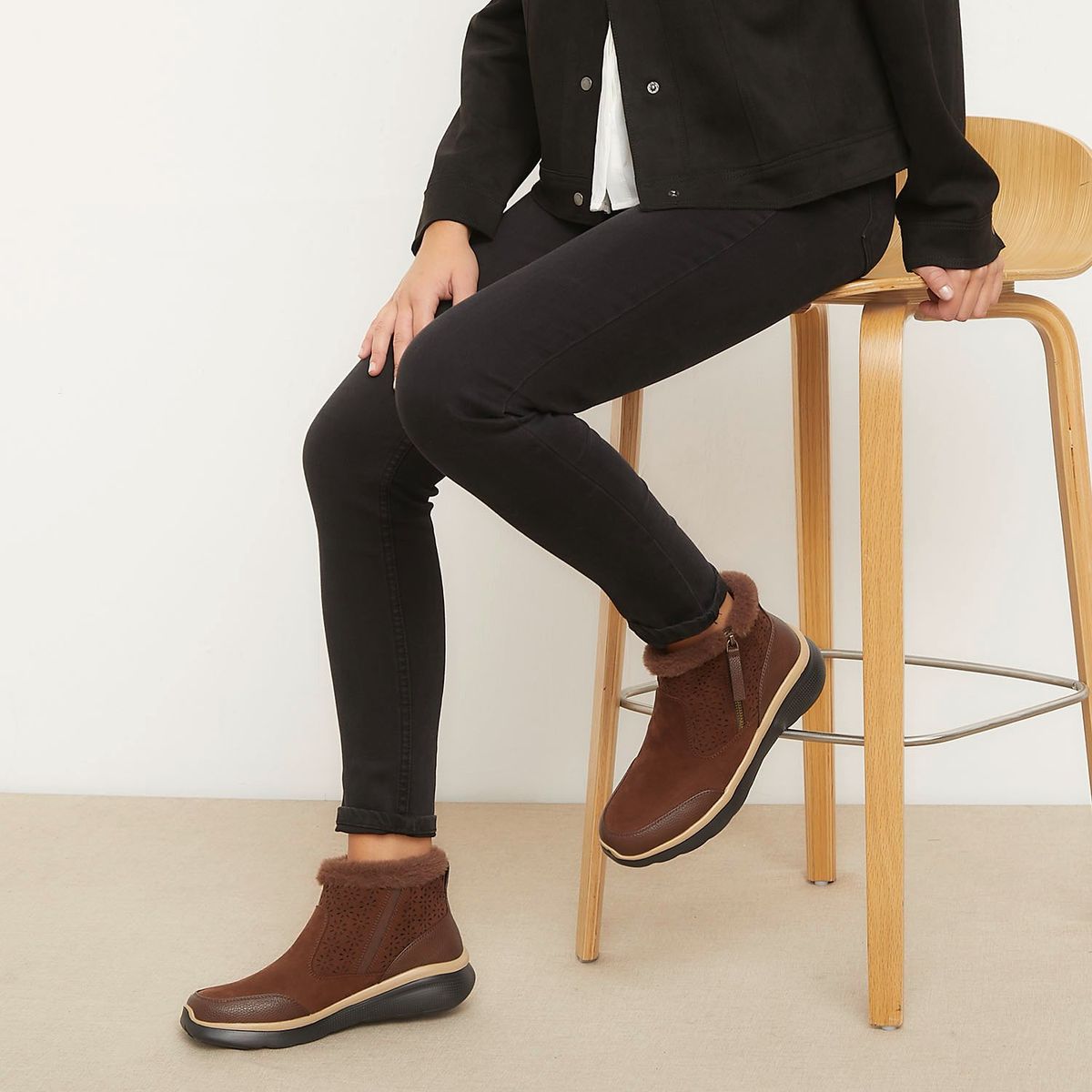 UNIVERSITY CLUB - Botín Mujer Café University Club