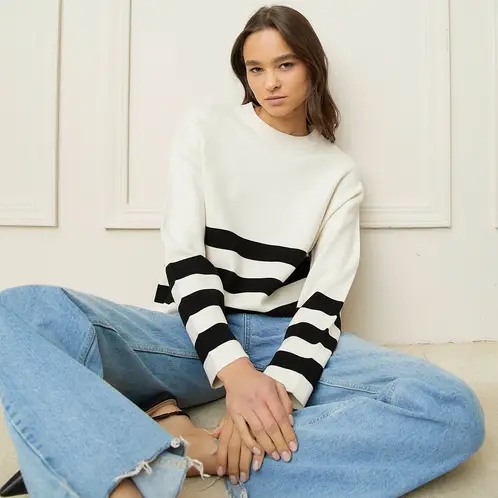 BASEMENT - Sweater Mujer