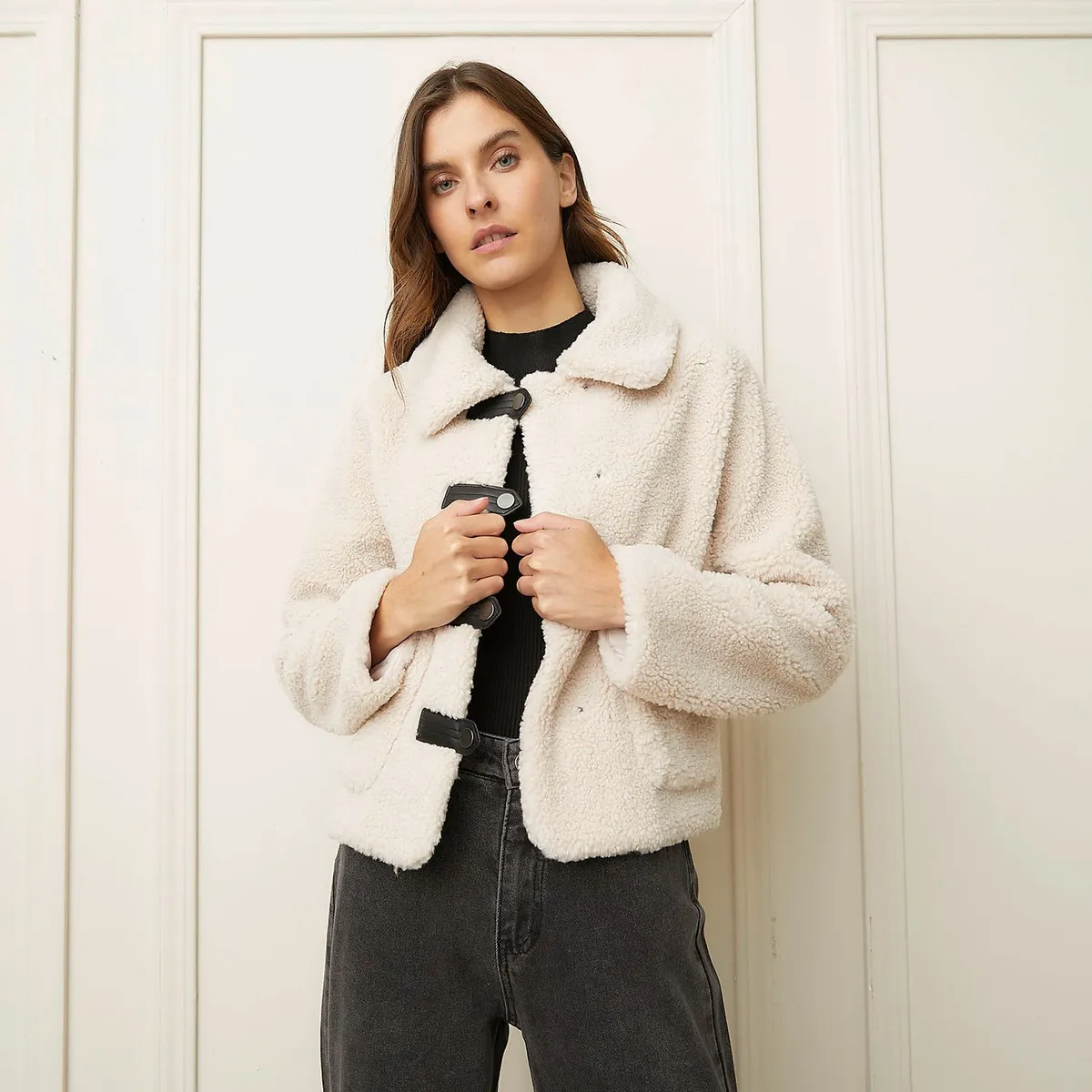 BASEMENT - Chaqueta Peluda Mujer Basement