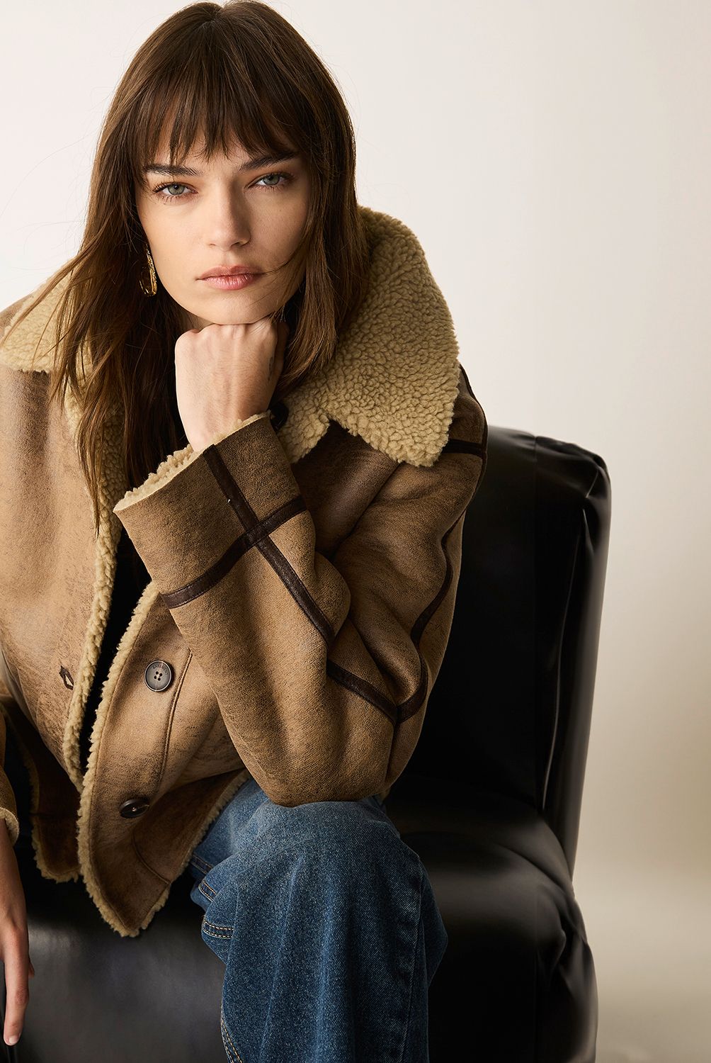 BASEMENT - Chaqueta Peluda Reversible Mujer Basement