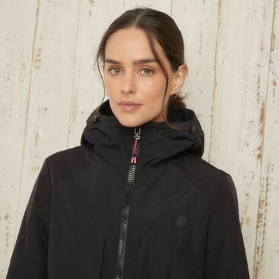 Imagen 2 del producto Cortaviento Deportiva Mujer