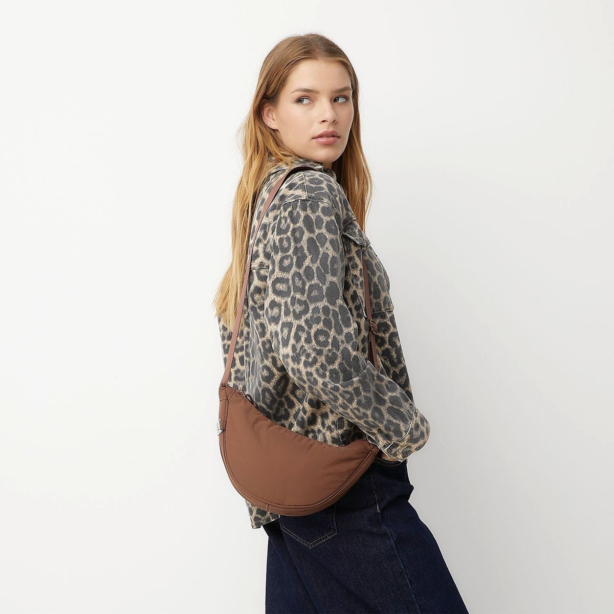 SYBILLA - Banano Viral Mujer Sybilla