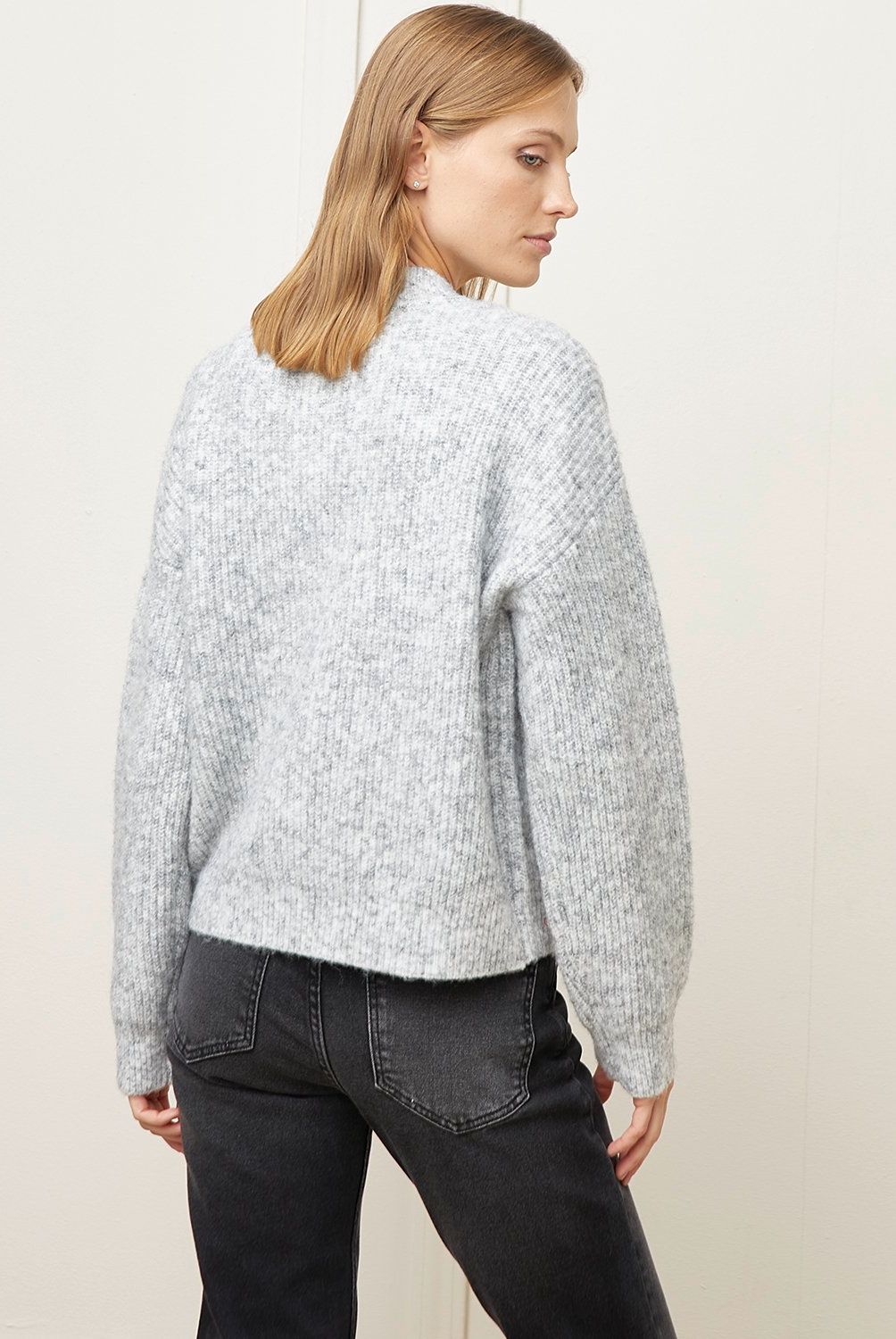 BASEMENT - Sweater Mujer Basement