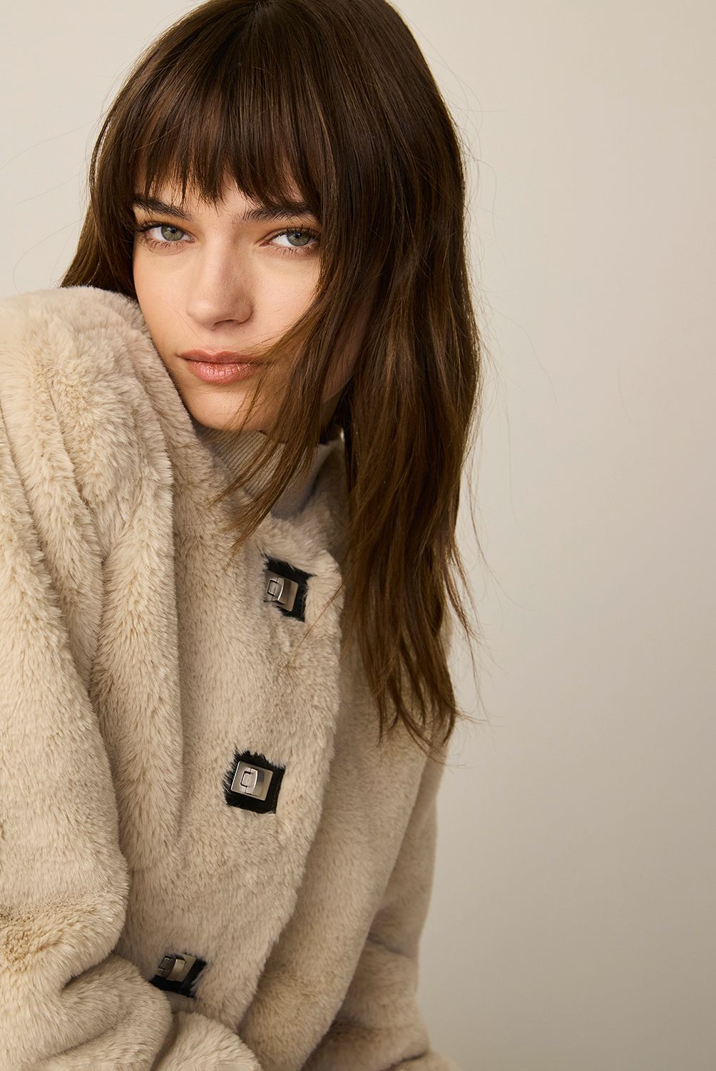 BASEMENT - Chaqueta Peluda Mujer Basement