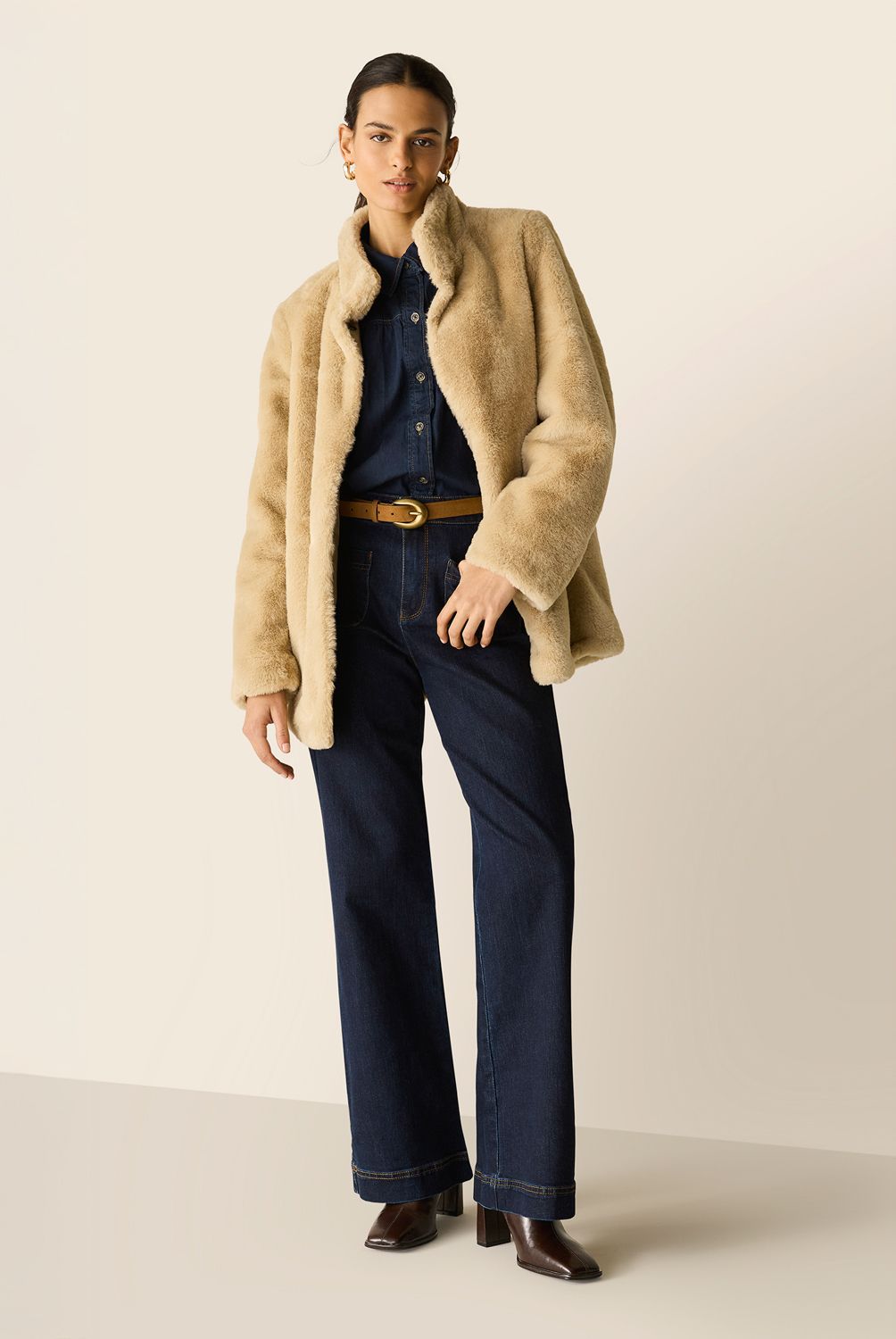 UNIVERSITY CLUB - Abrigo Peludo Mujer University Club