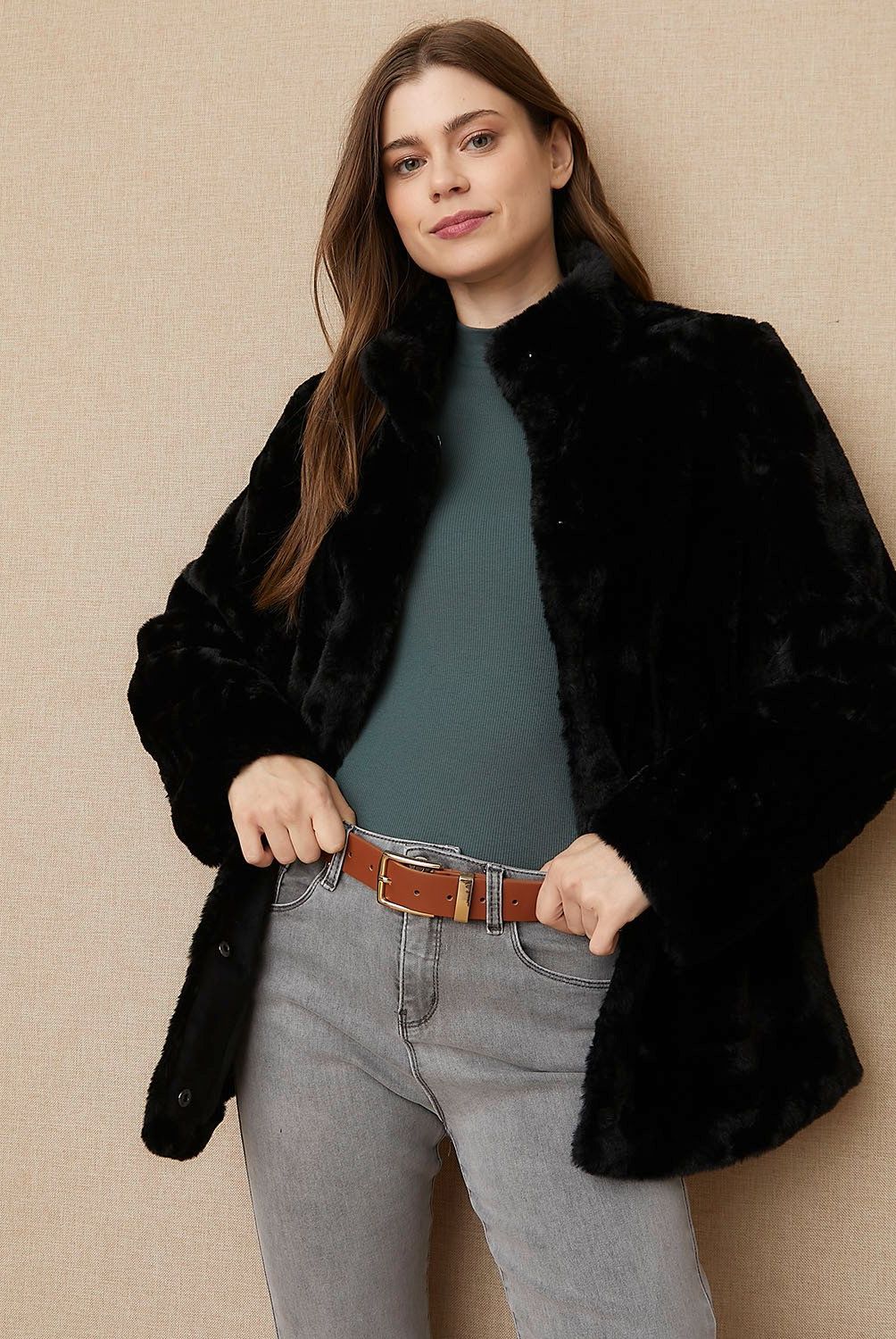 UNIVERSITY CLUB - Abrigo Peludo Mujer University Club
