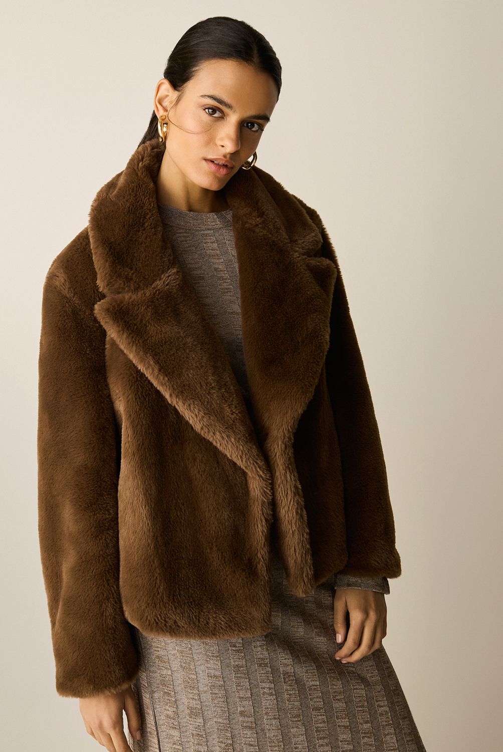 UNIVERSITY CLUB - Abrigo Peludo Mujer University Club
