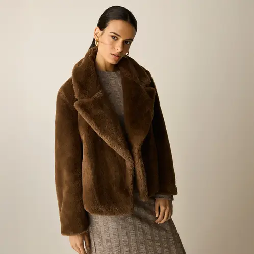 UNIVERSITY CLUB - Abrigo Peludo Mujer