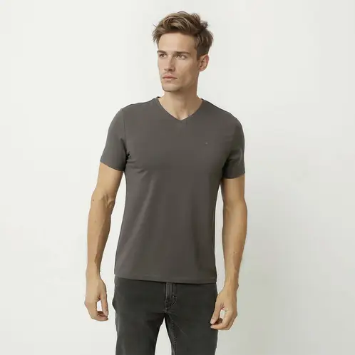 WOLF&HANK - Polera Manga Corta Algodón Cuello V Hombre