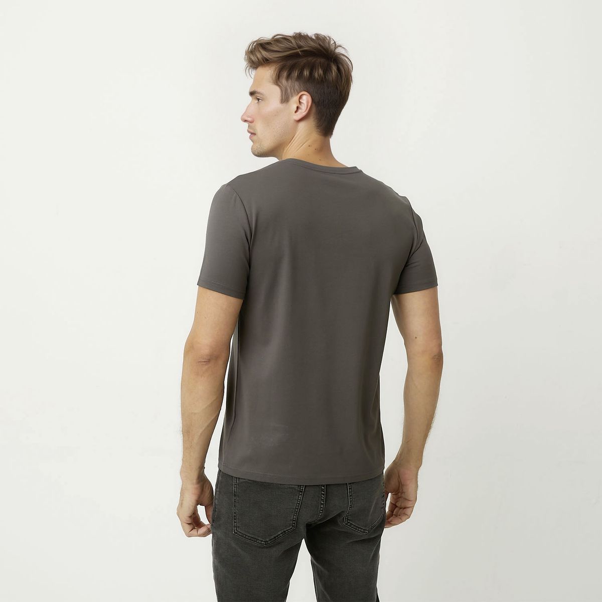 WOLF&HANK - Polera Manga Corta Algodón Cuello V Hombre Wolf&Hank