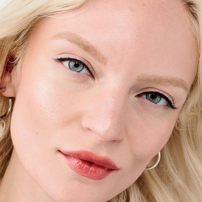 Imagen 2 del producto Lápiz De Cejas Mighty Fine Brow Pen