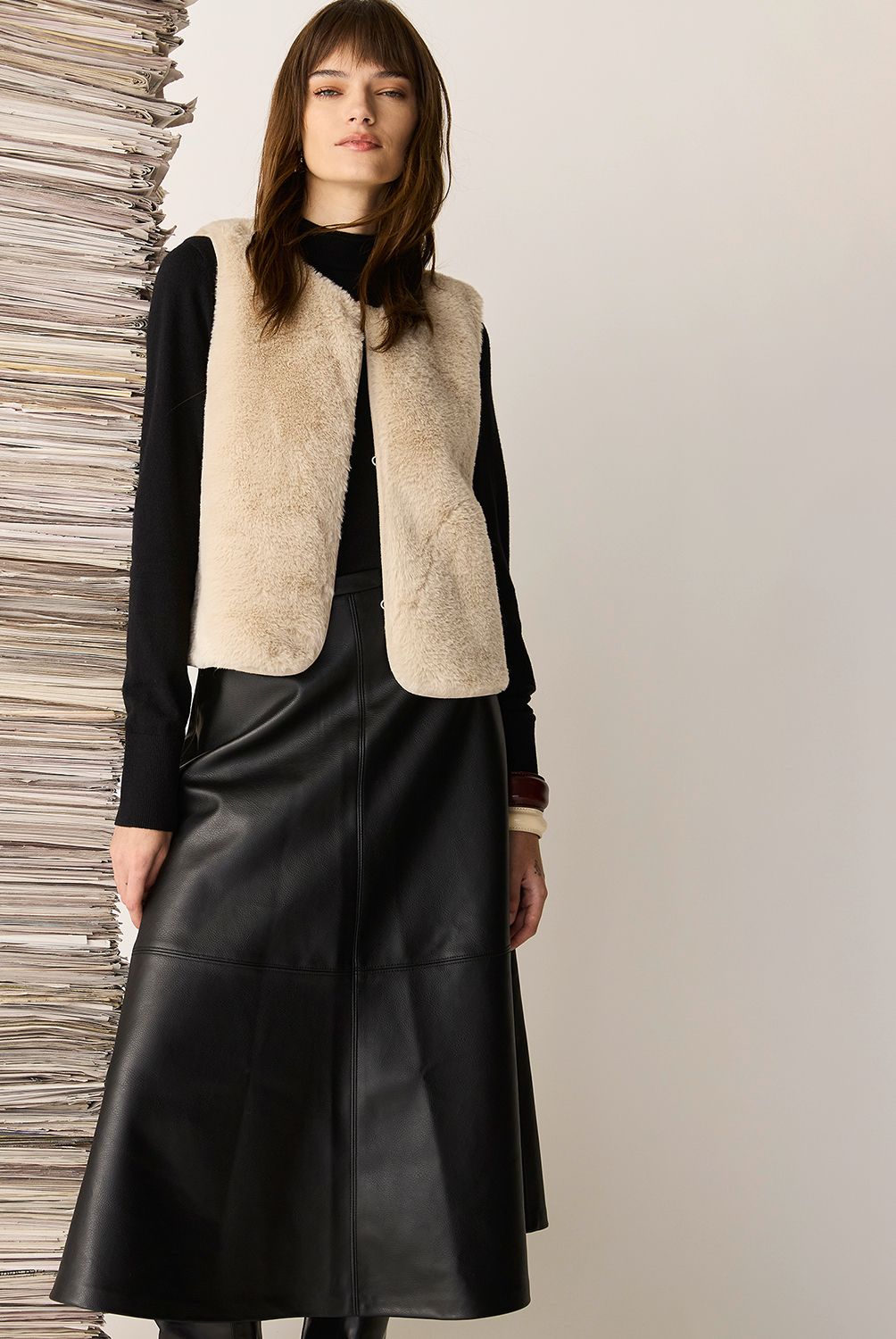BASEMENT - Chaqueta Peluda Mujer Basement