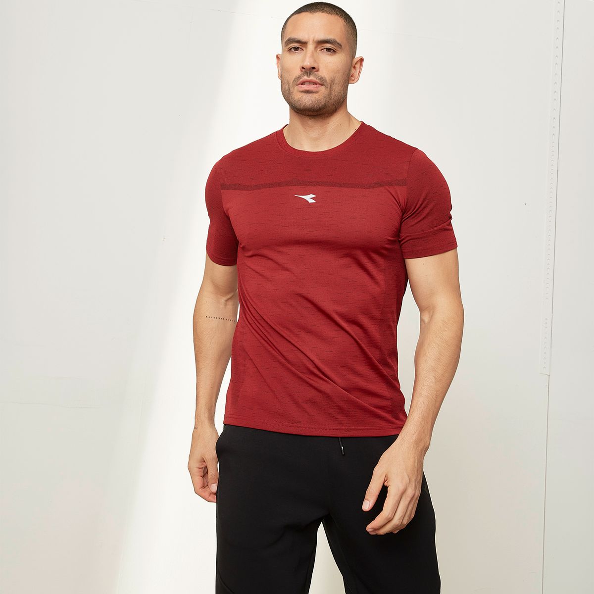 DIADORA - Polera Manga Corta Deportiva Hombre Diadora