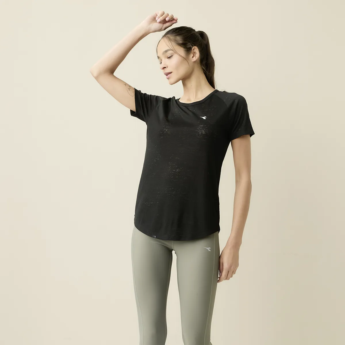 DIADORA - Polera Deportiva Mujer Diadora