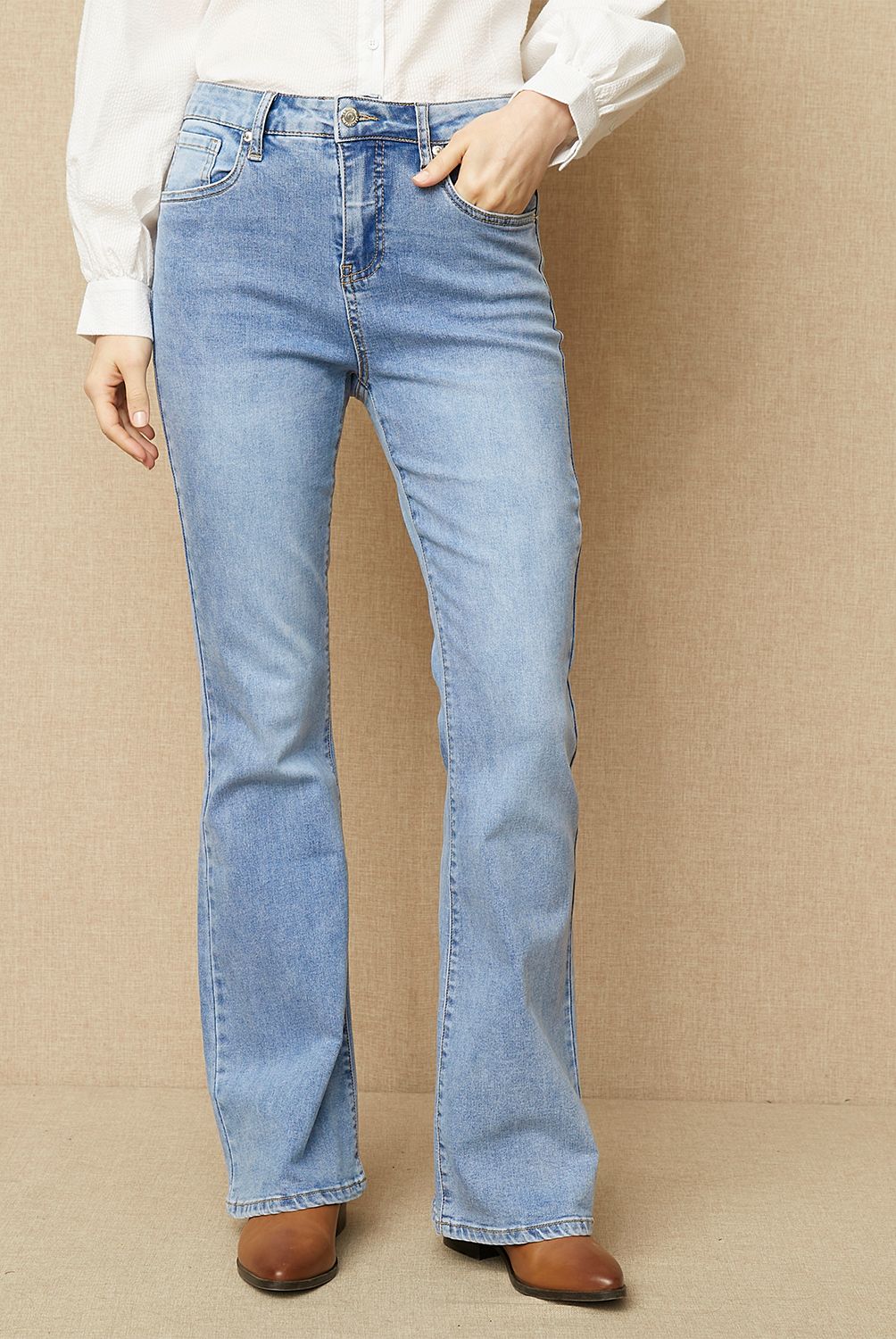 UNIVERSITY CLUB - Jeans Flare Tiro Medio Mujer University Club