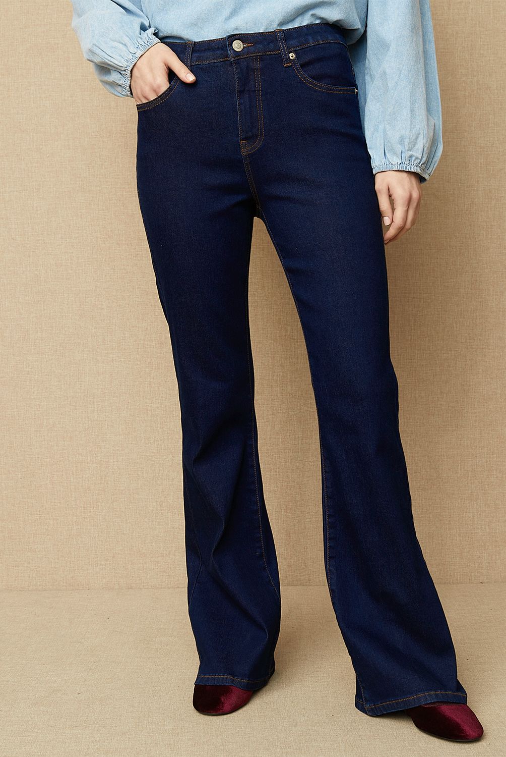 UNIVERSITY CLUB - Jeans Flare Tiro Medio Mujer University Club