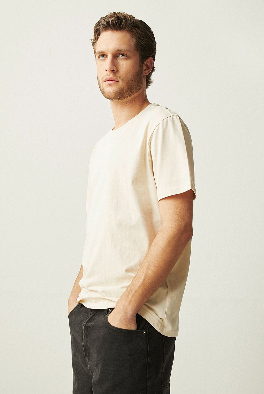BASEMENT - Polera Manga Corta Hombre Basement