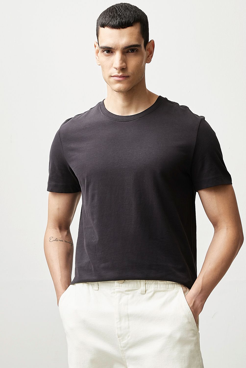 BASEMENT - Polera Manga Corta Hombre Basement