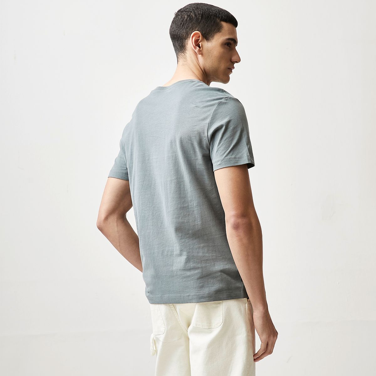 BASEMENT - Polera Manga Corta Hombre Basement