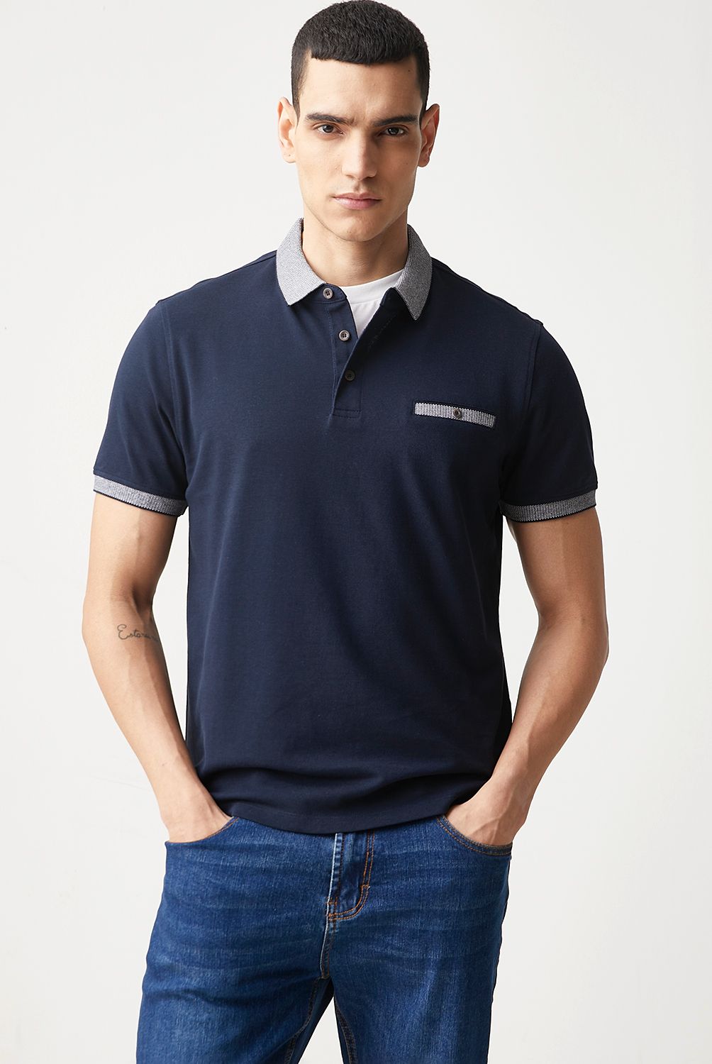 BASEMENT - Polera Manga Corta Hombre Basement